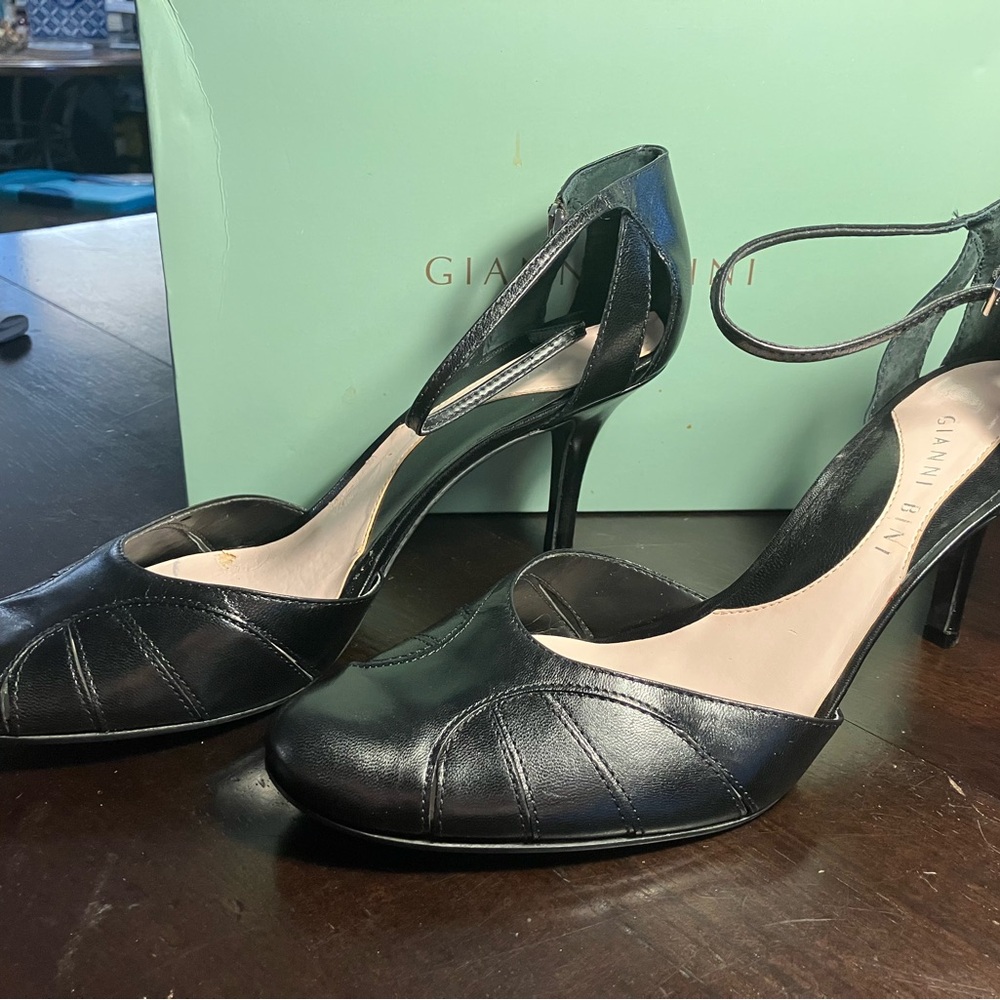 Gianni Bini Black LeatherHeels
